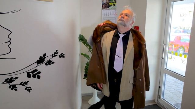 Kapriziuku kirpykla смотреть онлайн