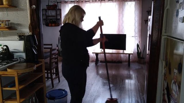 Уборка,швабра,ведро/рассказы из жизни/действие на 1 этаже/мужчины не всегда правы смотреть онлайн