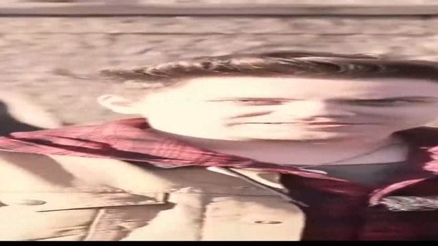 Широкий топа ходит, но он всегда в кадре смотреть онлайн