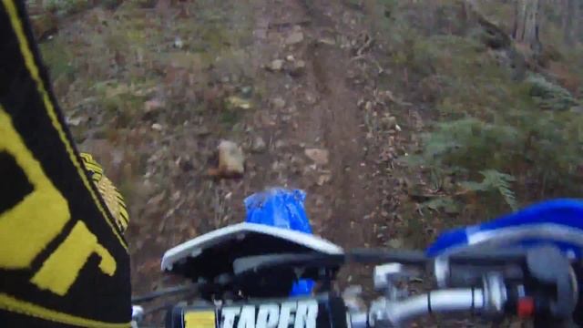 Crazy Cobaw Riding. yz250 смотреть онлайн