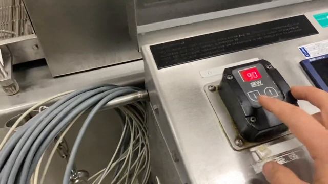 Koppens BR3000/600 electric heated fryer with Teflon infeed. смотреть онлайн