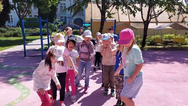 А у нас - спортивный час! смотреть онлайн