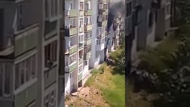 в Братске мужчина спас двух мальчиков во время пожара смотреть онлайн
