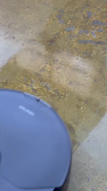 This Robot Vacuum is 🤯 #shorts смотреть онлайн