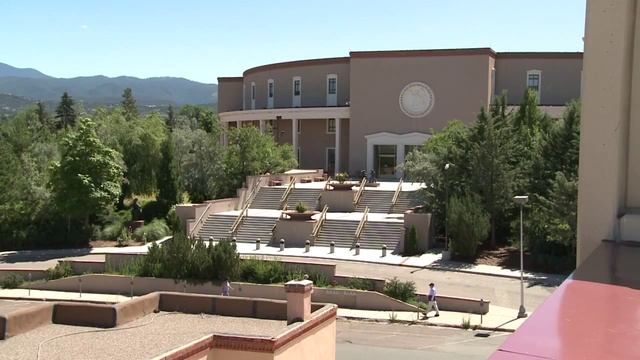 Senator questions proposed teen curfew in Albuquerque смотреть онлайн