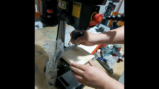 Unboxing an Ozito Drill Press смотреть онлайн