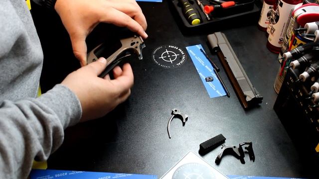 Disassembly/Reassembly of the LAR Grizzly Mark I смотреть онлайн