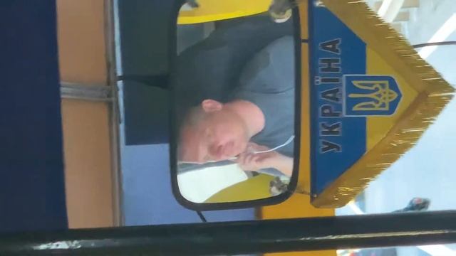 Киев, маршрутка 485, не адекватный водитель ехал на протяжении 50 минут говорил по телефону смотреть онлайн