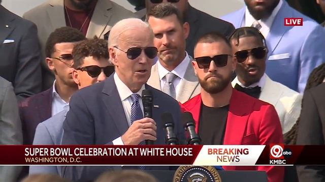‘She loved her Chiefs’: Chiefs leadership, Biden pay tribute to Norma Hunt at White House смотреть онлайн
