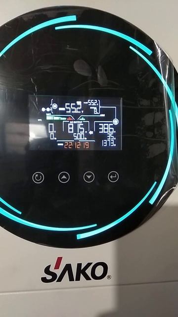 Незалежне енергоживлення будинку від інвертора 5.6кВт + 4 штуки АКБ 12вольт 230АН + сонячні панелі. смотреть онлайн