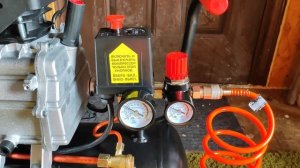 Поршневой масляный компрессор QUATTRO ELEMENTI KM 24-260