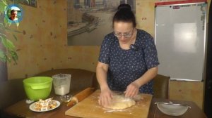 Пирог Семейка с конфетами