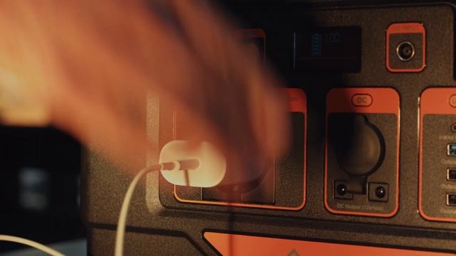 NOVOO RPS1000 1110Wh 300000mAh Portable Power Station with 1000W AC Output смотреть онлайн