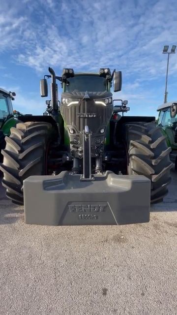 1800 Kg Weight Lift Tractor #shorts #youtubeshorts смотреть онлайн