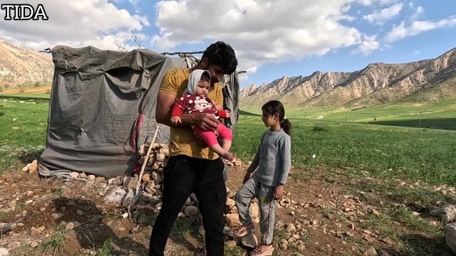 Building A Hut For A Young Woman By A Man In Love(nomads Of Iran)