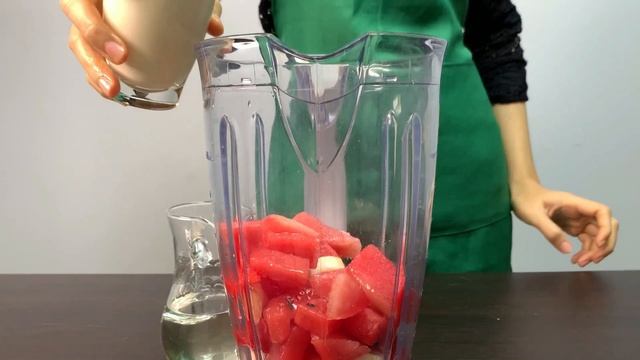 How to Make Refreshing and Delicious Banana Watermelon Smoothie смотреть онлайн