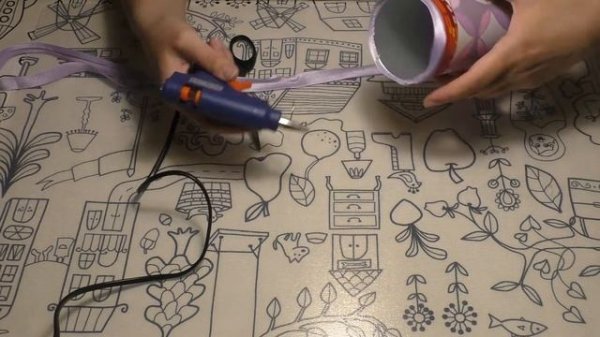 Подставка для украшений своими руками / Diy Pringles jewelry box