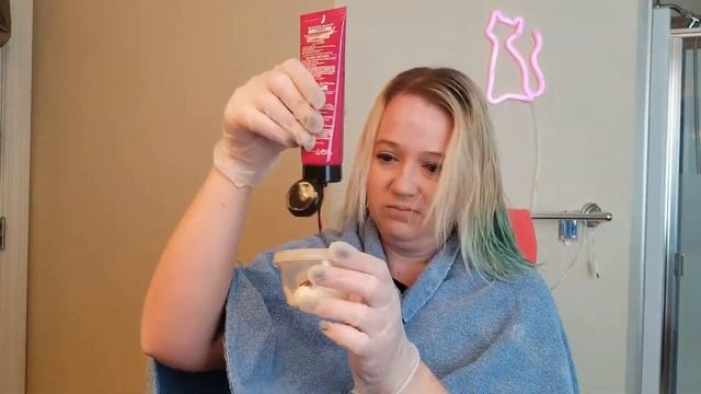 Removing Green Manic Panic Dye with Conditioner and Red Dye?! смотреть онлайн