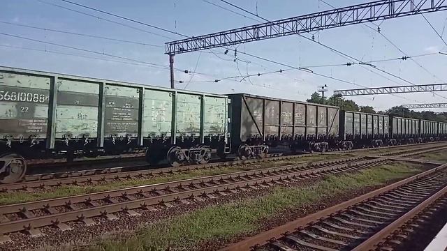 Электровоз ВЛ8м-774 с грузовым поездом смотреть онлайн