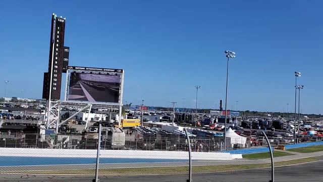 2022 Daytona 500 start from stands. (GEN 7 race cars are loud) смотреть онлайн