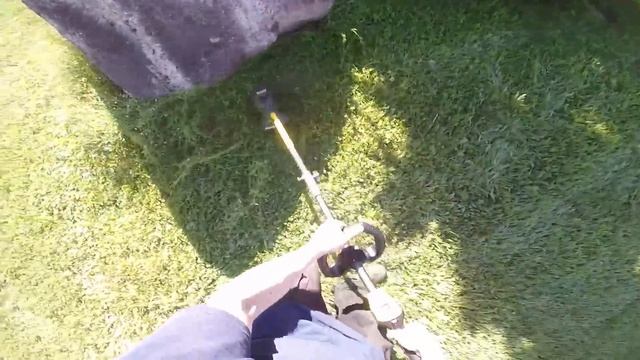 Dewalt 60v Flexvolt Cordless String Trimmer In Action Review DCST970 смотреть онлайн