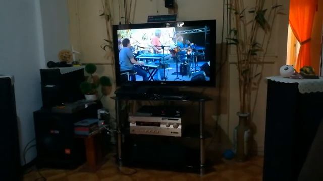 Yamaha rx-v995 with bose acoustimass 600 and yamaha tower speaker NS7390 смотреть онлайн