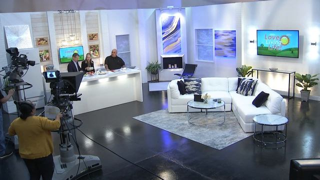 Love Living Life - Robert And Lori Evans, Pastor James Levesque - CF LOVELIFE110722 LIVE CC