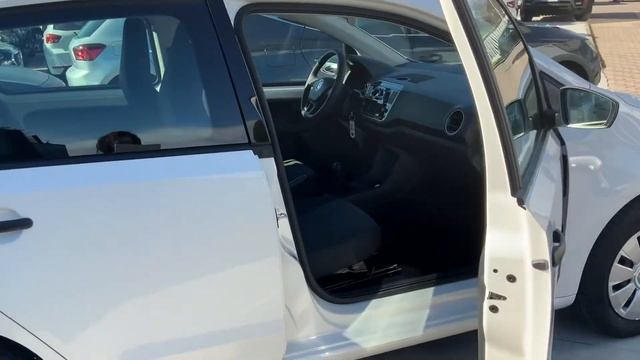 Volkswagen Up 1.0 Benzina - 5 porte смотреть онлайн