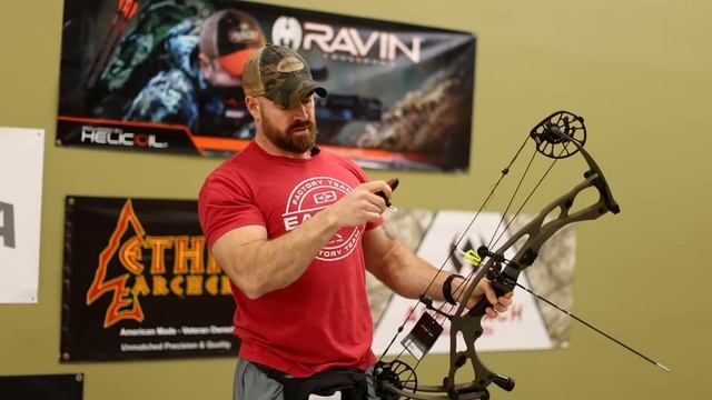 60 lb vs 70 lb Draw Weight Hoyt RX8 | Bow Hunting | THIS vs THAT смотреть онлайн