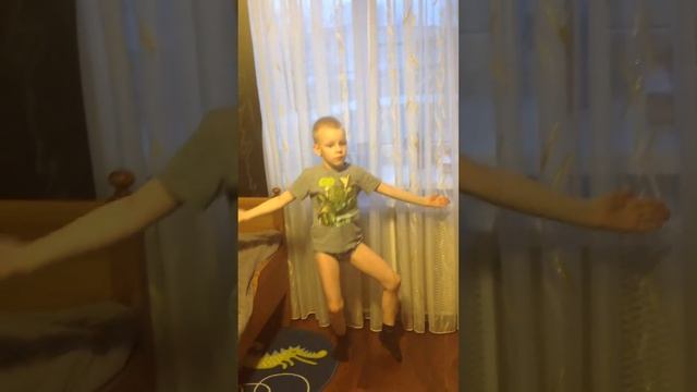 ШОК!!! Эндермен вселился в мальчика и танцует РЭП! смотреть онлайн