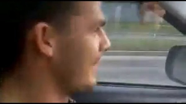 чувак под феном за рулём