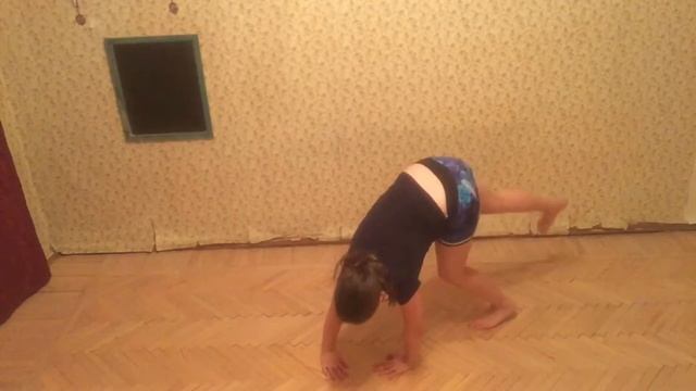 Как делать колесо?!) смотреть онлайн