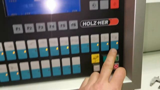 Holzher 1416 zarabianie naroży, Eckenrunden, Corner rounding okleiniarka смотреть онлайн
