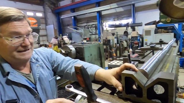 Machinist's Minutes: Clamping Shafts to a Mill Bed смотреть онлайн