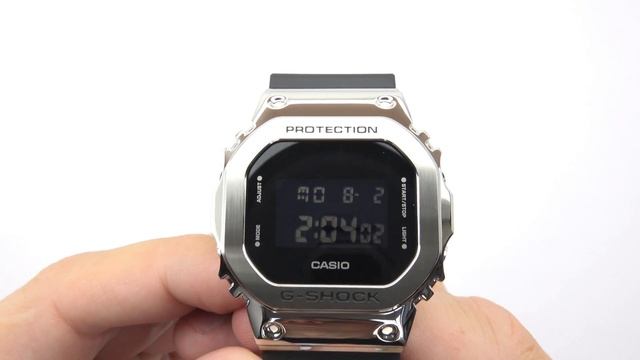 Casio G-Shock GM-5600-1ER Unboxing 4K смотреть онлайн