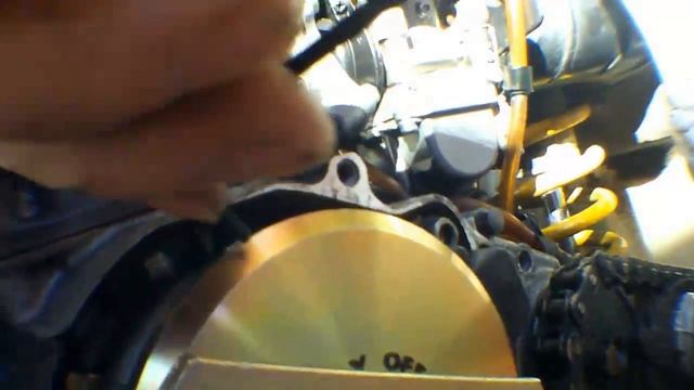 Fitting a Steahly Flywheel Weight to a CR80 смотреть онлайн
