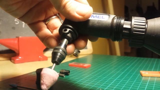 DREMEL 4000 con complementi 575 e A550 смотреть онлайн