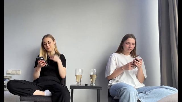 ПРАВДА ИЛИ ПЬЁШЬ УЖАСНЫЙ КОКТЕЙЛЬ!!! смотреть онлайн