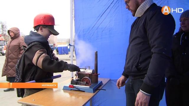 В Мурманске провели выставку современной коммунальной техники смотреть онлайн