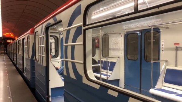 81-717/714.5М и 81-714.5 Перекраска Московский транспорт На станции Петровско-Разумовская