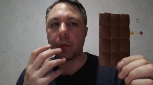 АСМР ИТИНГ. КУШАЮ ШОКОЛАДКУ МИЛКА С ФУНДУКОМ