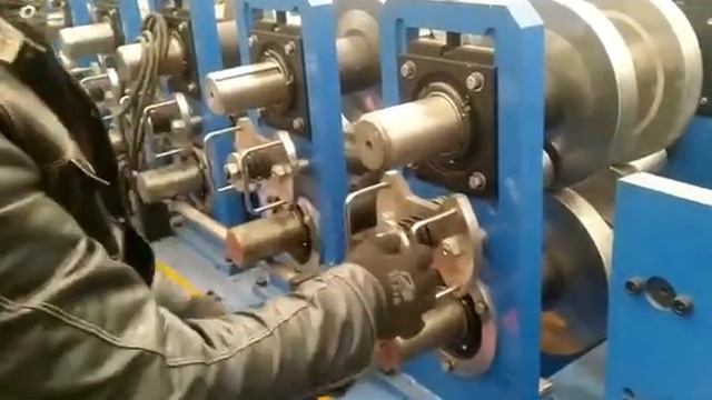 Линия по изготовлению профилей С и Z руками меняются вкладыш WhatsApp:+86-15982347117 Саша смотреть онлайн