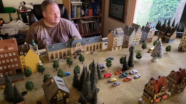 Brawa BR 06 pulling Marklin sets 43258 & 43259 video by Tina my 10-year-old daughter смотреть онлайн