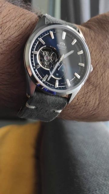 Orient ra-ar0003l10b , open heart, small seconds,41mm, automatic смотреть онлайн