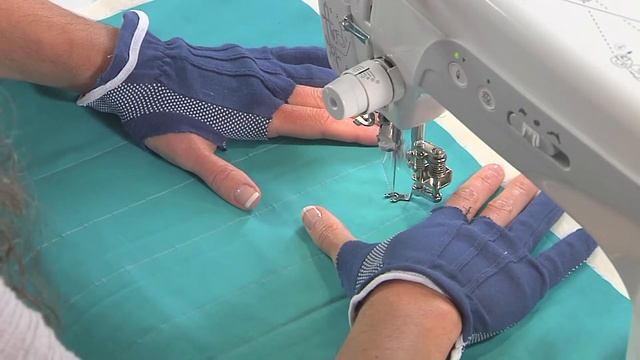 Learn how to stitch Lazy Eights on Fresh Quilting with Christina Cameli (201-2) смотреть онлайн
