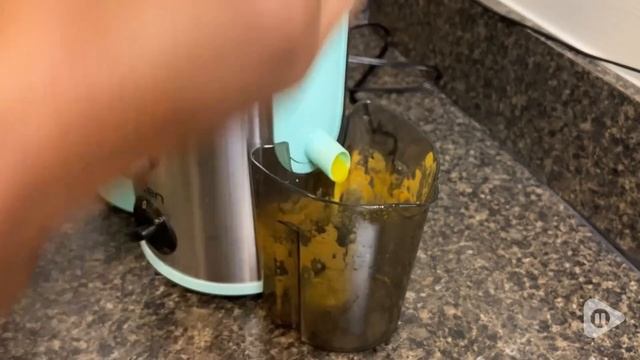 QCen Centrifugal Juicer Machines | Our Point Of View смотреть онлайн