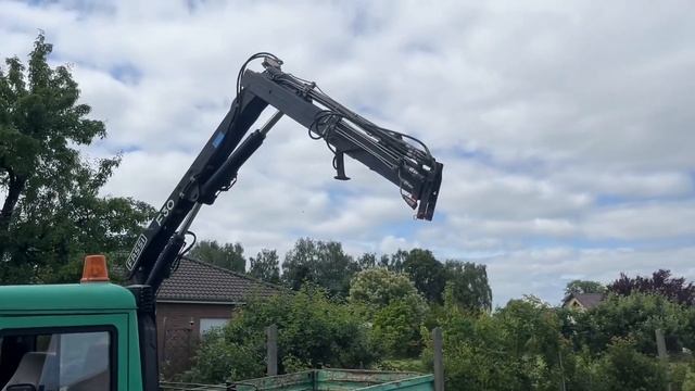 zu versteigern: Multicar M26.4, Dreiseitenkipper mit Ladekran смотреть онлайн