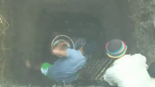 bailing water from the hole смотреть онлайн