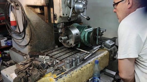 Фрезерую на расточном станке.