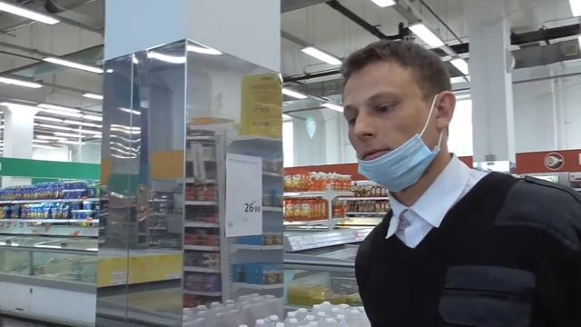Народный контроль - Борзая сотрудница хотела ударить камеру смотреть онлайн